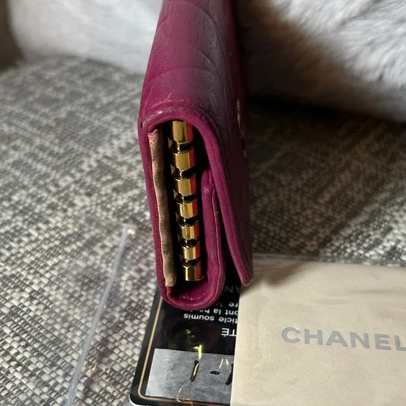 355. Chanel Leather Card Holder - Picture 4 of 13
